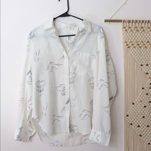 Minimalist button up